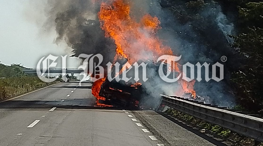 Se Incendia Torton Sobre La Autopista La Tinaja Cosamaloapan El Buen Tono