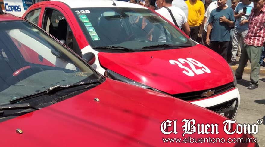 Taxista En Presunto Estado De Ebriedad Choca En La Zona Centro De