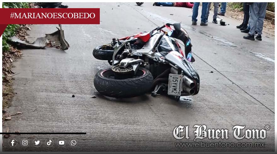 Motociclista Mu3r3 Tras Ser Arro11ad0 Por Camioneta En Mariano Escobedo