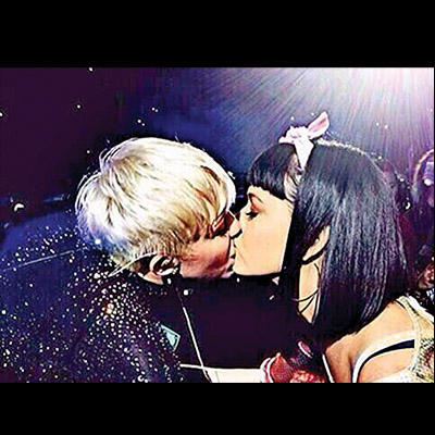 cyrus beso katy perry