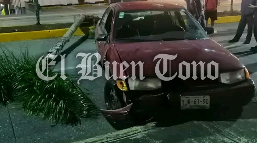 Mujer En Aparente Estado De Ebriedad Choca Contra Palmera En Córdoba ...